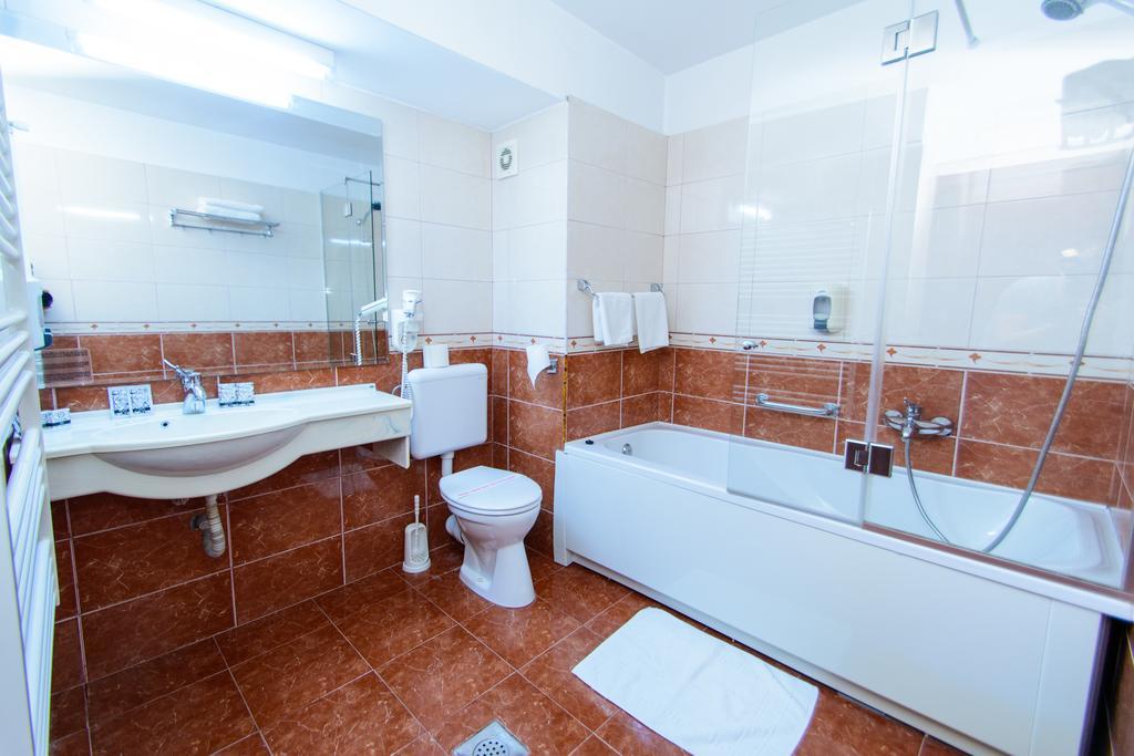Hotel Codrisor Bistriţa Dış mekan fotoğraf